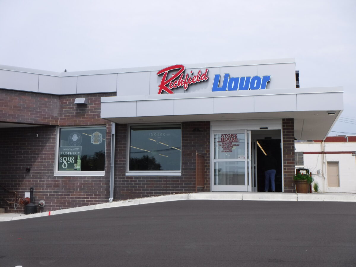 Richfield Liquor CalTex Electric